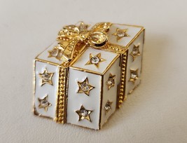 Christmas Present Brooch Pin White Enamel Crystal Rhinestones 3 Dimensional - £13.51 GBP