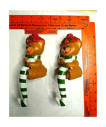 Vintage Plastic Christmas Mantle Sitting Bears (2) Candy Cane Stockings ... - €11,88 EUR