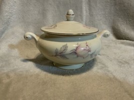 Vtg. &quot;Homer Laughlin&quot; (Eggshell Nautilus) China Pastel Roses Sugar Bowl/Lid - £6.74 GBP