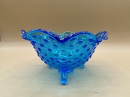 Vintage LE Smith Turquoise Blue Three Footed Hobnail Ruffled Edged Bowl - £15.65 GBP