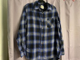 Field &amp; Stream Flannel Long Sleeve Shirt Men&#39;s XL Blue &amp; Black Plaid Button - $26.82