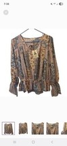 Easel Blouse Size M - $29.70