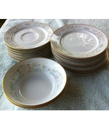 Lenox Daisy Basket plates and bowls - $1,045.37 MXN