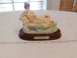 La Verona Collection Lady Reading on Chase Lounge w/ Dog Figurine Pre-owned - £16.39 GBP