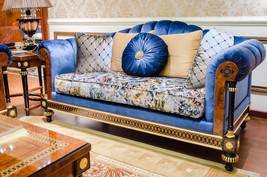 Royal Blue Velvet Loveseat with Ornate Wooden Detailing - $60,141.42 MXN