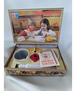1979 Tupperware Mini Mix It Set Baking Children Toys Complete Box NEW - $54.29 CAD