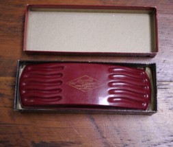 Vintage Stanley Magnetic Cleaner Red Black Brush Lint Remover Gadget w/ Box - £11.96 GBP