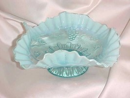 Vintage Blue Opalescent Glass Grape Vine Bowl - £54.27 GBP