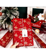 Gold Snowflakes on Red Christmas wrapping paper, short roll - €18,89 EUR