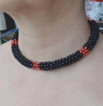 Vintage collar necklace, seed beads woven necklace, black and red (V272) - £15.97 GBP
