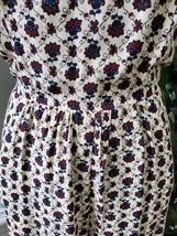 Boutique Very J Women&#39;s Multicolor Floral Rayon V-Neck Strappy Jumpsuits Size S - $38.00