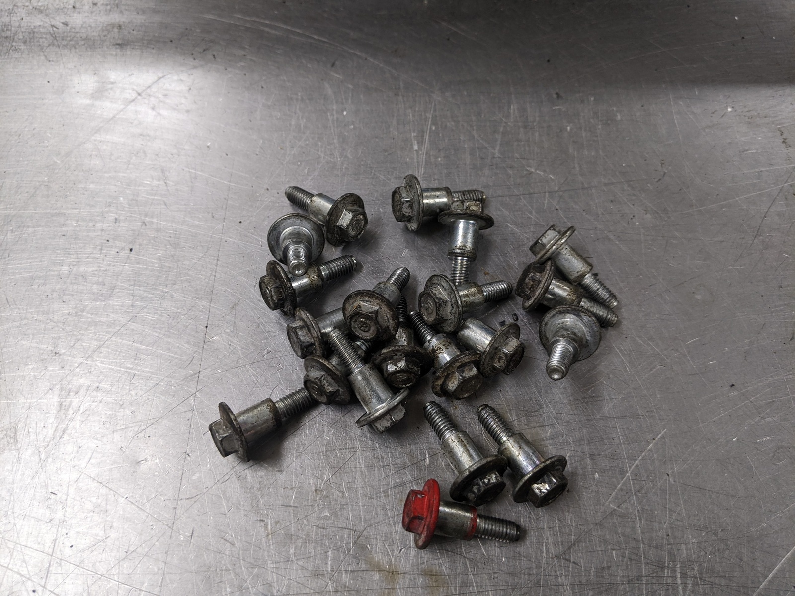 Valve Cover Bolt Set For 13-15 Nissan Xterra  4.0 13500EA23A 4WD - $19.75