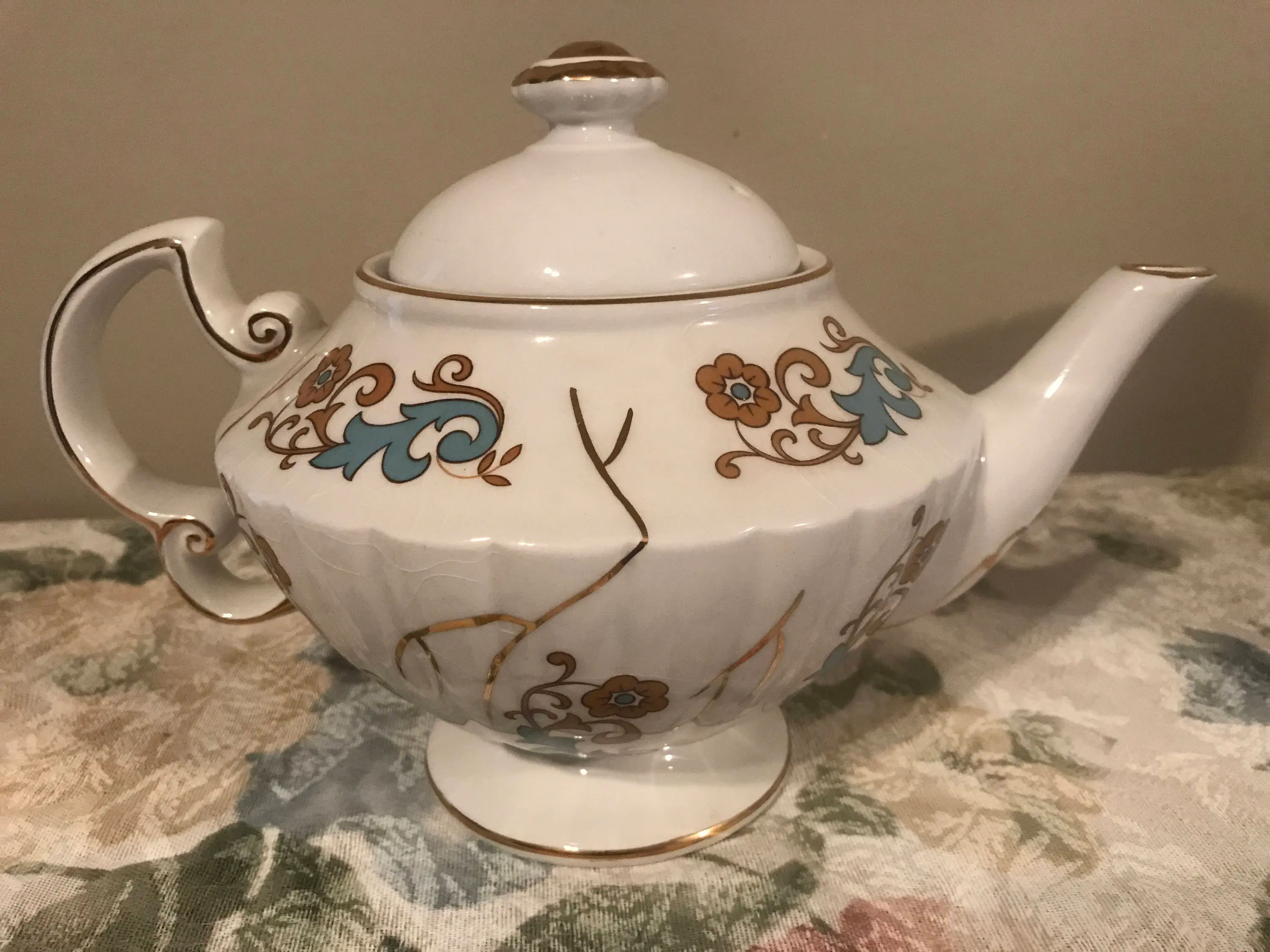 Vintage Wood &amp; Sons Ellgreave Marlboro English Tea Pot  - $684.05 MXN