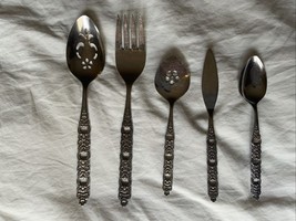 Oneida Community Stainless 5 pc Serving Set in the Voila Viola pattern - $319.69 MXN