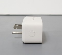 Samsung SmartThings Wi-Fi Smart Plug - White GP-WOU019BBAWU image 4