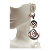 AVON Wavy Hammered Swirl Dangle Drop Earrings Post Closure Silver Tone V... - £20.66 GBP