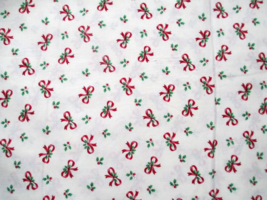 FABRIC Concord Small Red Bows w/Holly and Berry on White Quilt Craft Sew $3.50 - £2.79 GBP