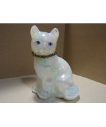 Vintage Fenton White Iridescent Sitting Cat w/ Necklace - $43.05 CAD