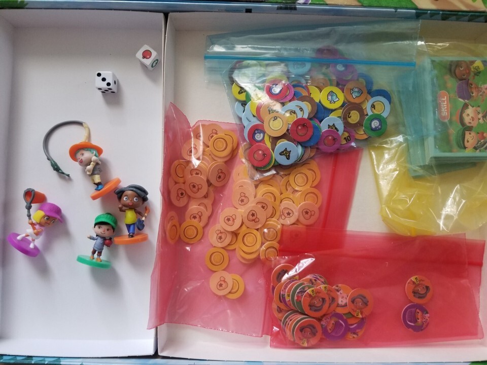 Hasbro Gaming Monopoly Animal Crossing: New Horizons Edition Board Game Item image 3