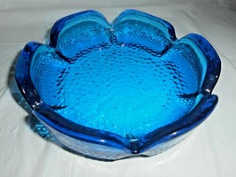 Blenko Wayne Husted Bright Blue Round Glass Ashtray Vintage Blue Lotus Flower - £18.97 GBP
