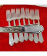 8X DF 1847 Rogers Ancestral Dinner Forks SilverPlate Vtg - $34.81 CAD