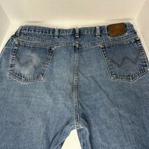 Wrangler Rugged Wear Jeans Men’s 42x32 Relaxed Fit Medium Wash - $18.73