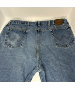 Wrangler Rugged Wear Jeans Men’s 42x32 Relaxed Fit Medium Wash - $25.55 CAD