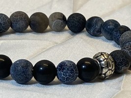 Black Crackle Agate &amp; Stone Beads Silver Accents Stretch Bracelet 6.25&quot; - £13.46 GBP