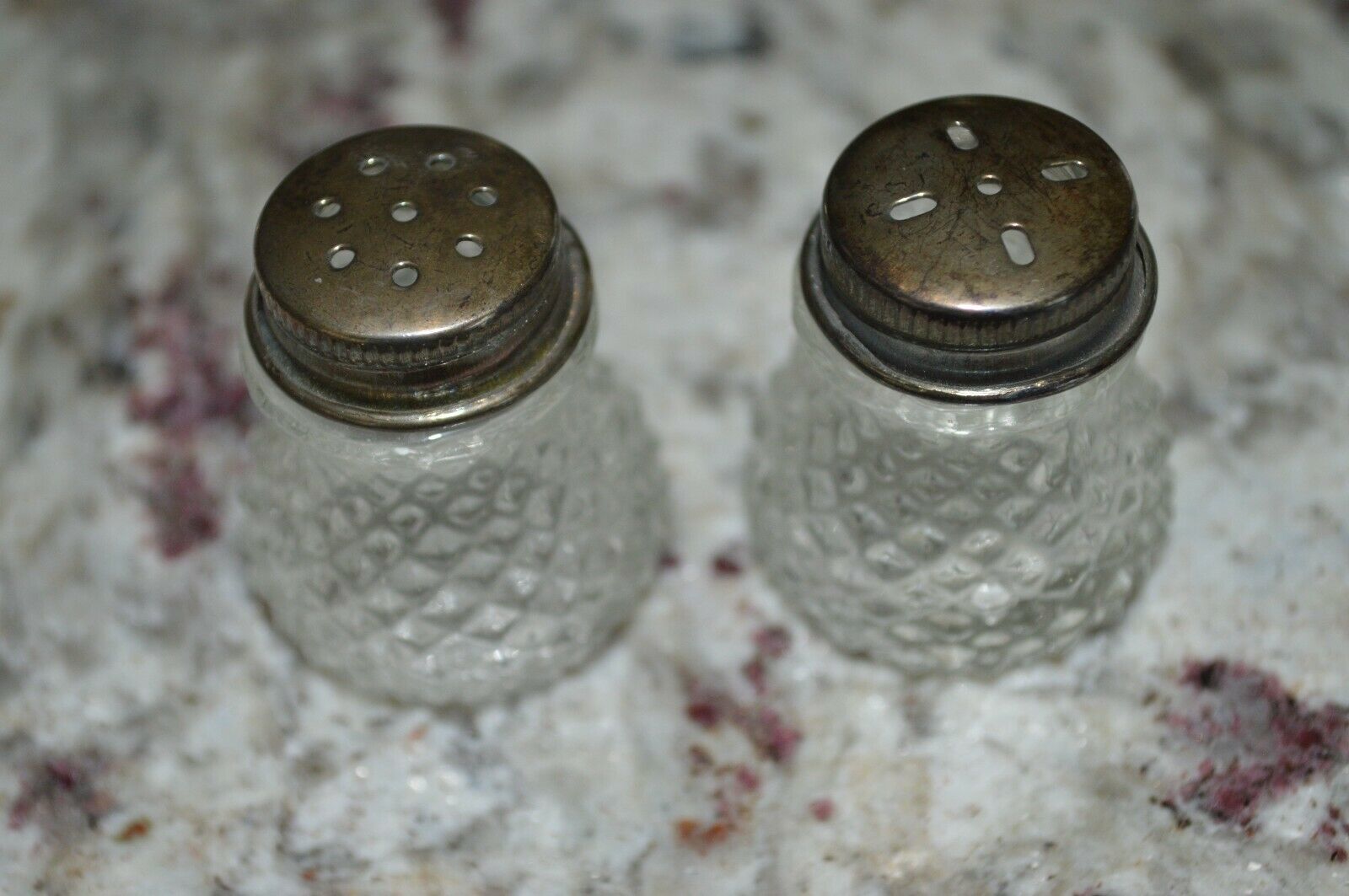 Mini 1.5 inch Vintage Salt and Pepper Shakers. Diamond Hobnail Clear - £12.78 GBP