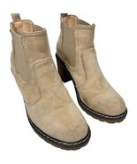 Boutique by Corky&#39;s Women&#39;s Rocky Beige Faux Suede Heeled Booties size 7 - $367.29 MXN