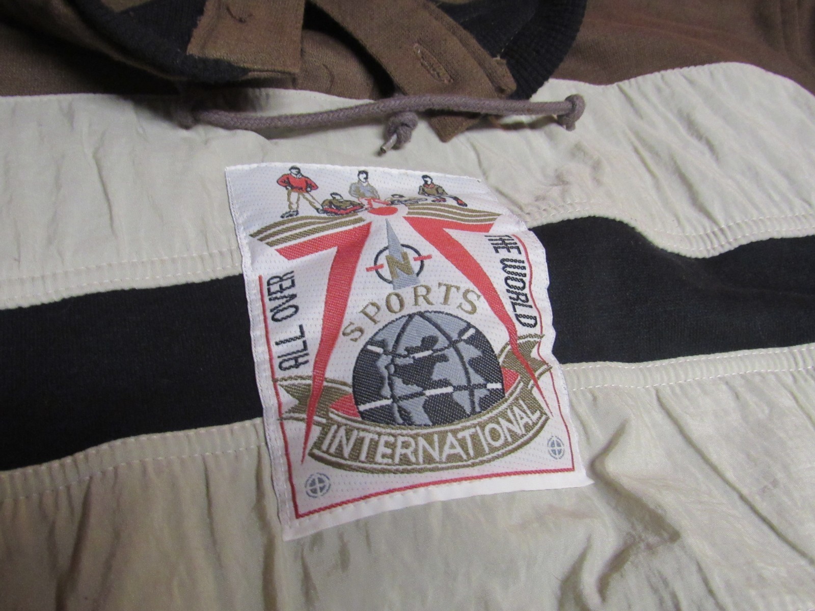 Today's News Men's L Brown "Sports International" Button Jacket/Pullover Vintage Item image 5