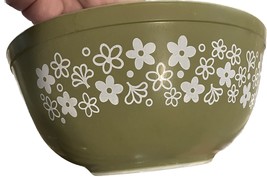 Pyrex bowl Spring Blossom / Crazy Daisy - $20.00