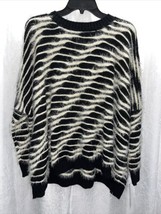 Tobi Women&#39;s Sweater Black &amp; Ivory Fuzzy Size M / L - £22.68 GBP