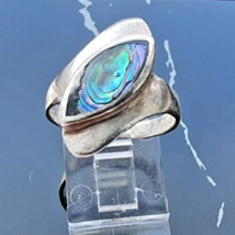 Vintage 925 Sterling Silver Mother Of Pearl Ring Size 8.25 - £21.33 GBP
