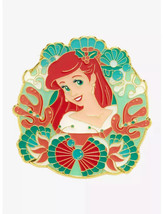 Disney Little Mermaid Disney Princess Holiday Wreath Ariel pin - £15.20 GBP