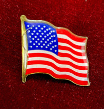 Vintage Patriotic USA Flag Stars Stripes Pin Button Pinback **QQ67-4 - £3.09 GBP