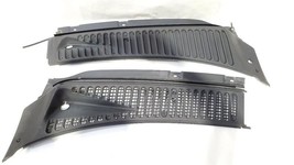Plastic Wiper Cowl Vent Panel OEM 2002 Ford F250SD - $33.31