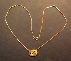 Avon Snow Fantasy Necklace 1980 VTG 16" Gold tone Faux Onyx Snowflake Pendant - £15.85 GBP