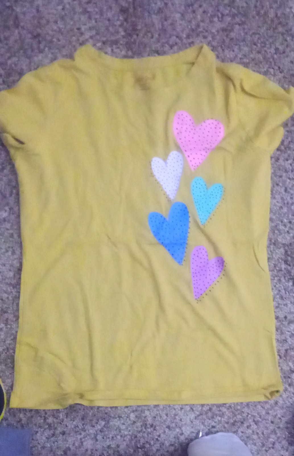 Girls Yellow T Shirt With Heart Prints - $3.00