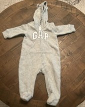 Gap Baby Boy Size 6-12 Months Long Sleeve Full Zipper Hooded Romper  - £9.03 GBP