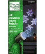 HOME ACCENTS HOLIDAY 1001 299 157 LED SNOWFLAKES ILLUSION PROJECTOR - NEW! - $565.49 MXN