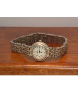 Pre-Owned Women’s Vintage Guess Analog Fashion Watch - £14.22 GBP