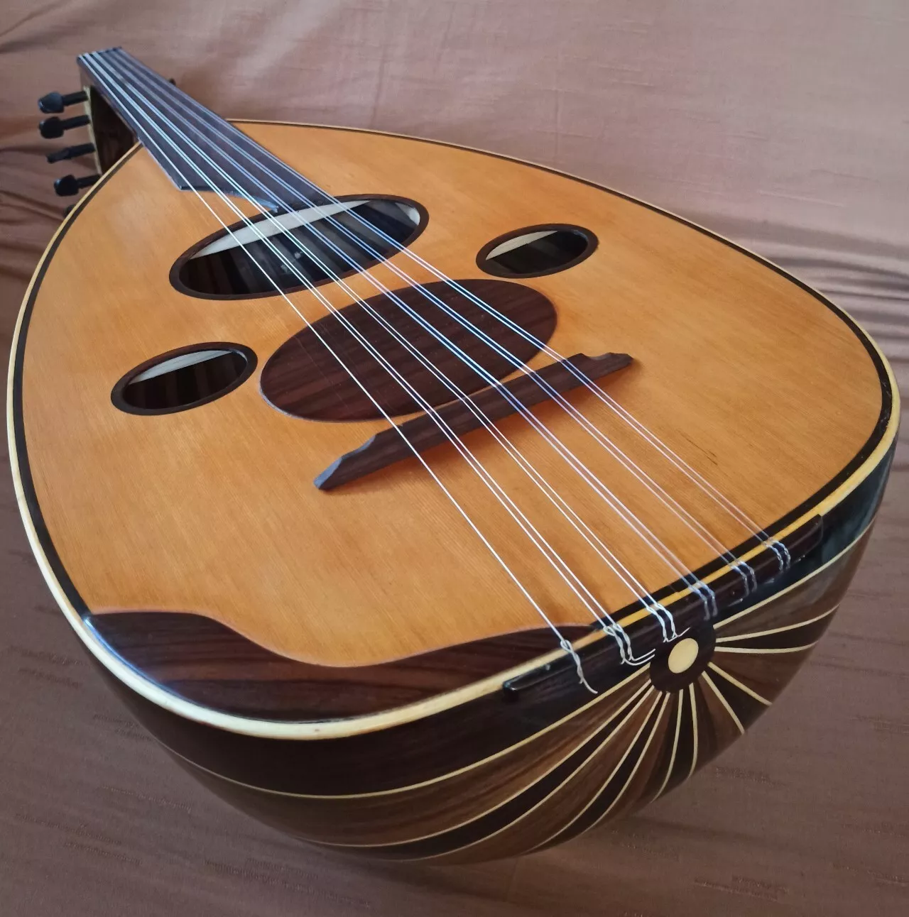 PROFESSIONAL HIGH QUALTY SYRIAN OUD MADE BY MANSUR HAIDAR IRAQI STYLE. - $25,799.91 MXN