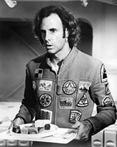 Bruce Dern In Silent Running Holding Food Tray 16X20 Canvas Giclee - $69.99