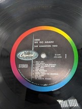 The Kingston Trio Here We Go Again Vinyl Record - $180.63 MXN