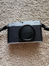 Fujifilm X-E4 26.1MP Mirrorless Digital Camera - Silver - £323.88 GBP