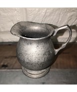 Vintage Gatehouse Tavern Pewter Creamer  Restaurant creamer - $304.44 MXN