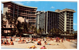 Royal Hawaiian on Waikiki Beach Hawaii Postcard - £7.06 GBP