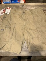 Wrangler Men&#39;s 10&quot; Relaxed Fit Flex Cargo Shorts - Light Brown 40. NWT. 2 - £9.38 GBP