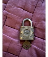 Vintage Yale TOWNE Brass Super Pin Tumbler Padlock Lock With Key - USA - £13.87 GBP